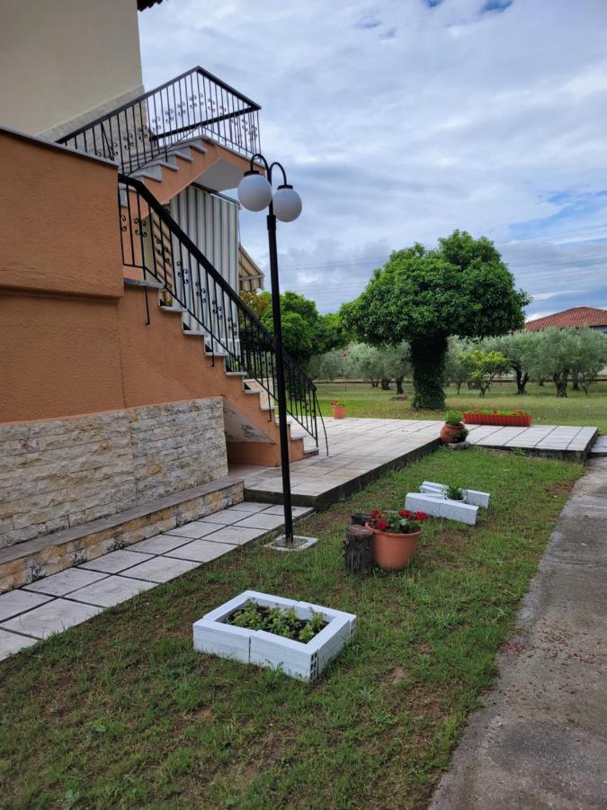Olivemare Holidays Nea Iraklia Exterior photo