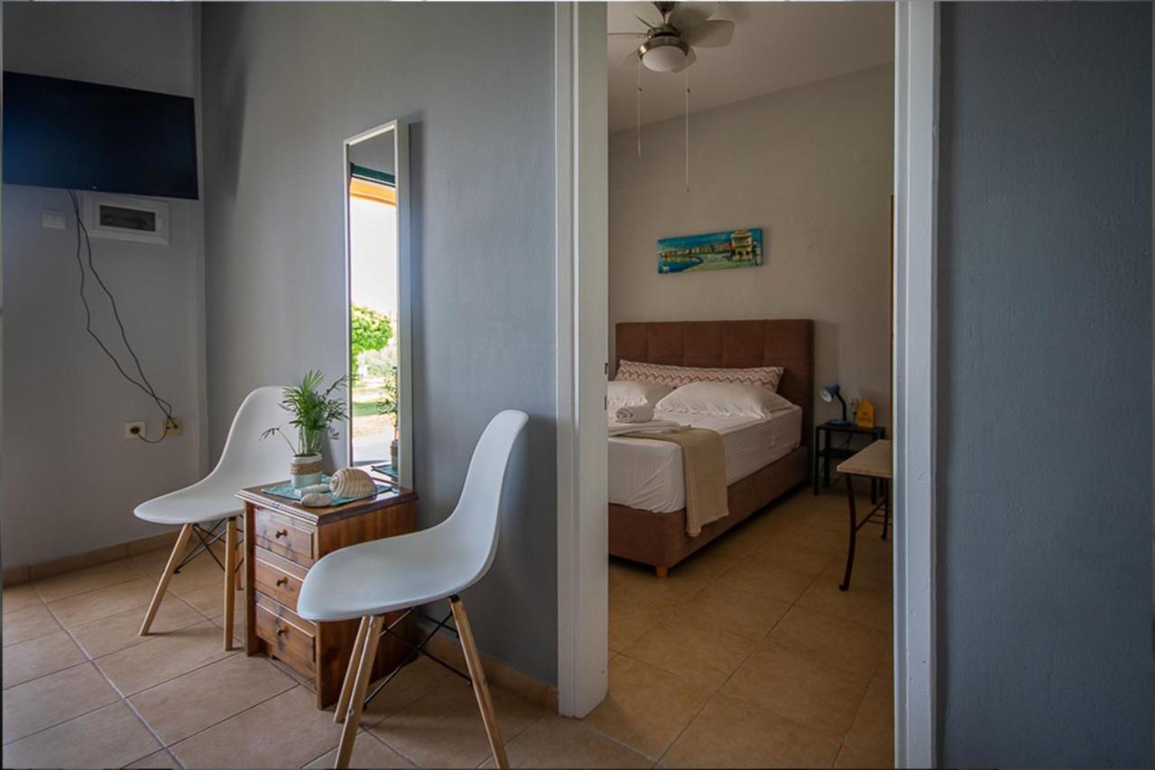 Olivemare Holidays Nea Iraklia Exterior photo